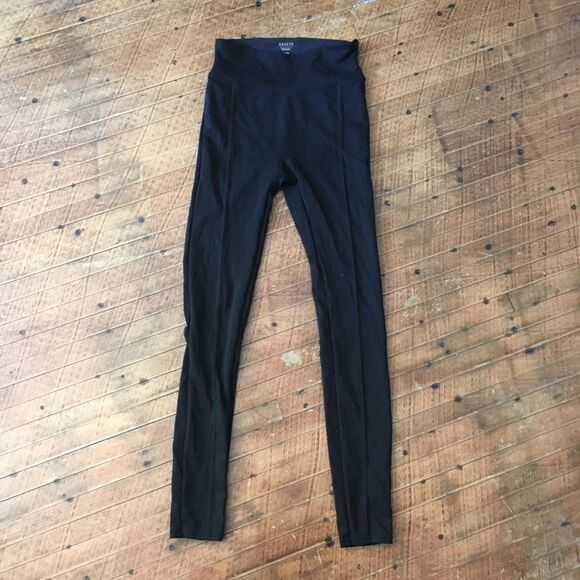 Spanx Red Hot Assets high waist black shape wear leggings - Picture 2 of 4